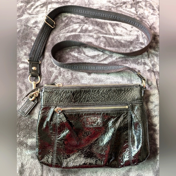 Coach Poppy Perri Hippie Small Black Patent Leather Crossbody Bag  Great Shape! - Picture 1 of 7